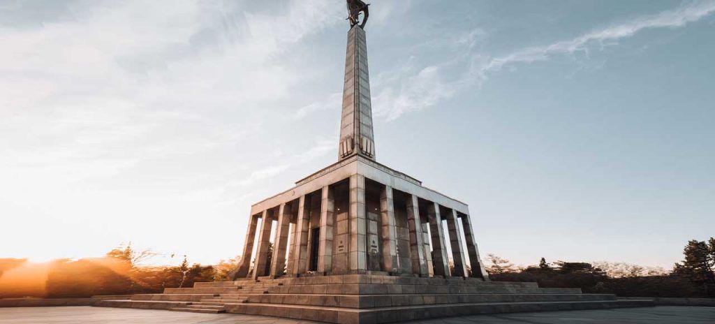Monumento Slavin
