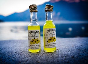 foto limoncello en la playa